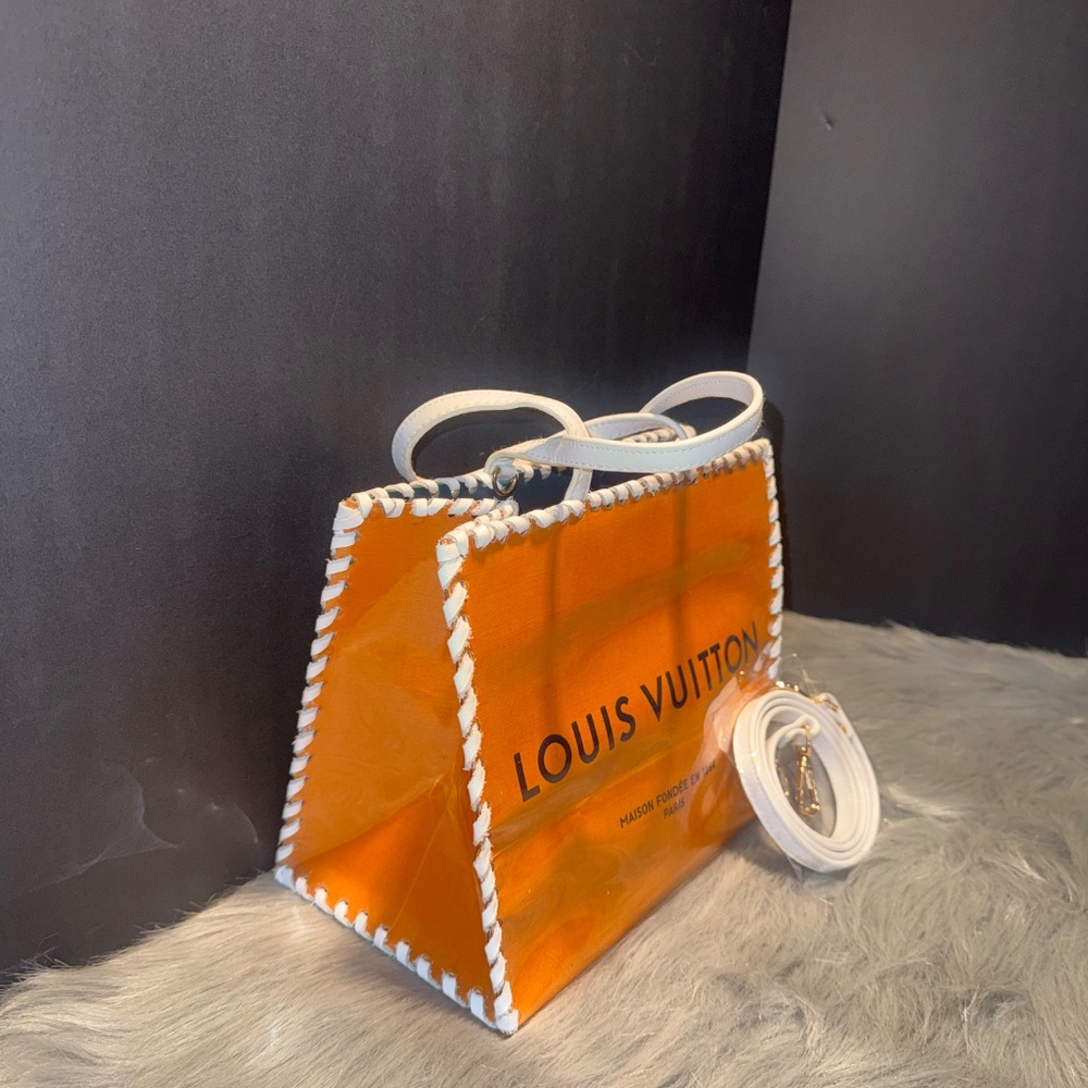 Louis Vuitton Shopping Bag - Picture 2 of 5